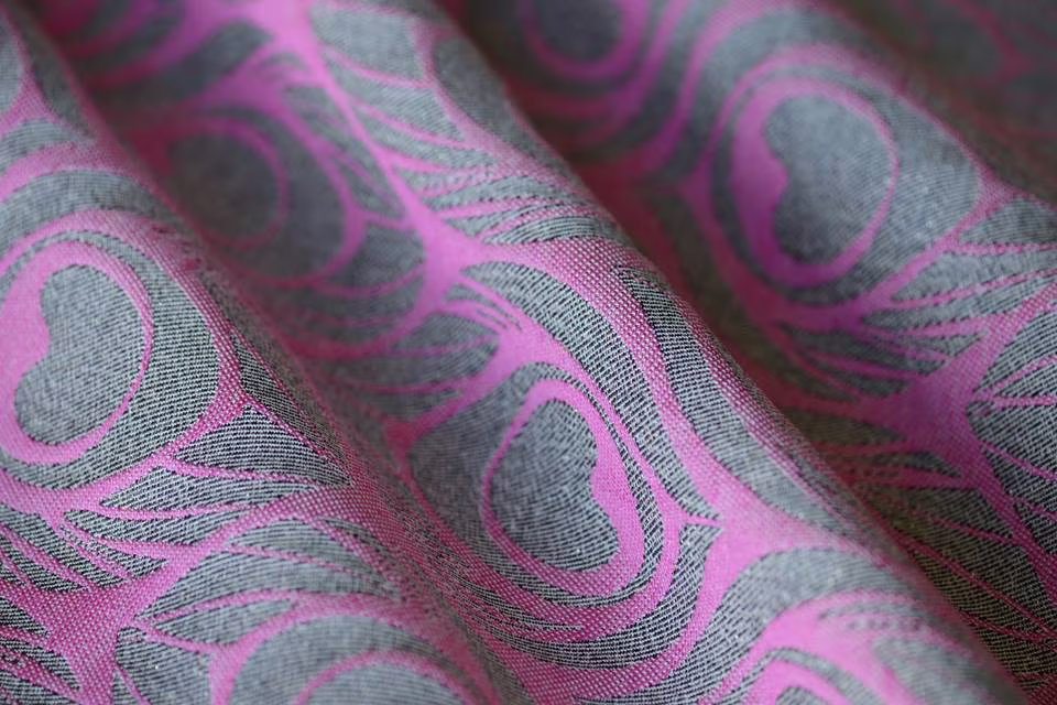 Artipoppe Argus The Nine Peahens and The Golden Apples