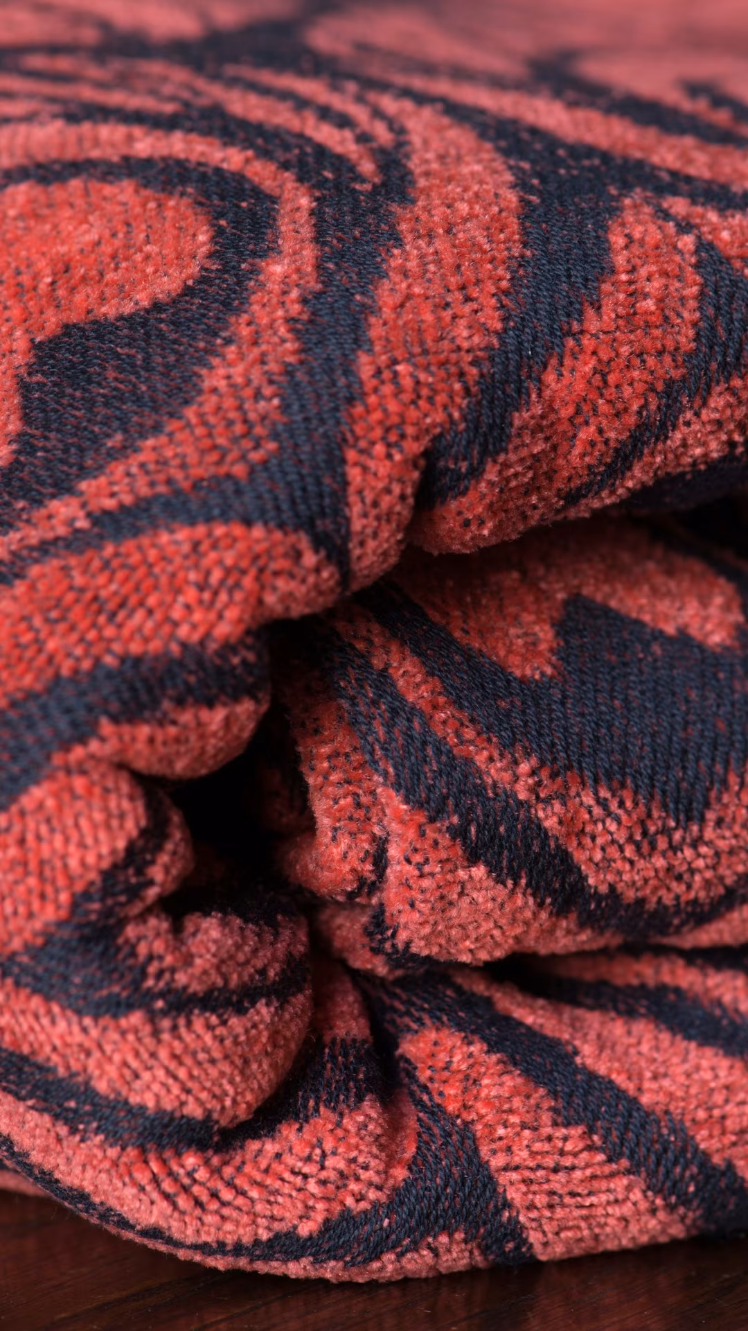 Artipoppe Argus Towel Coralblack